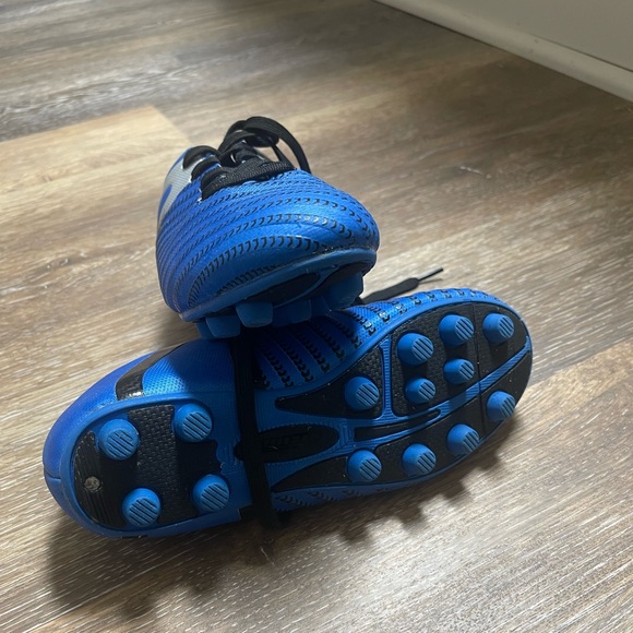 Kids cleats - Picture 4 of 5